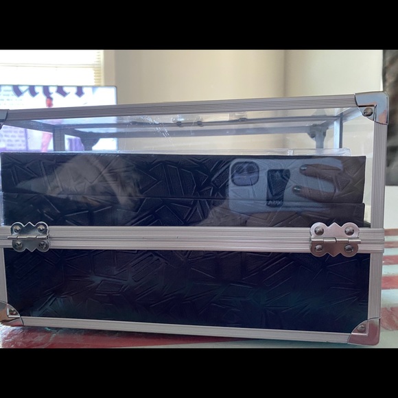 Three tiered make up box - Picture 2 of 5